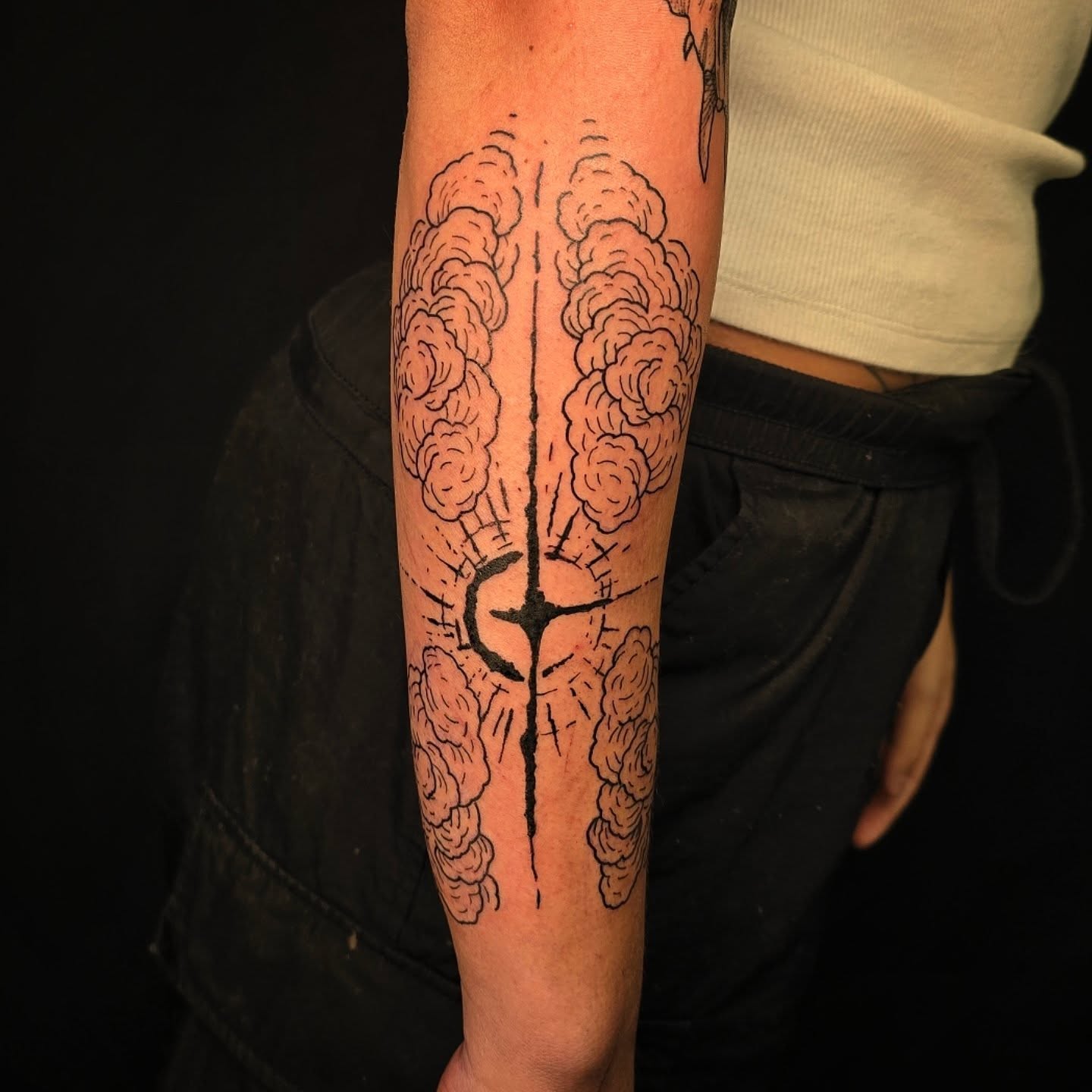 Thank you for allowing me to do this piece too Noyanna! 
.
.
.
.
#redoctopustattoo #dmvartists #marylandtattooartist #etchingtattoos #cybersigiltattoo