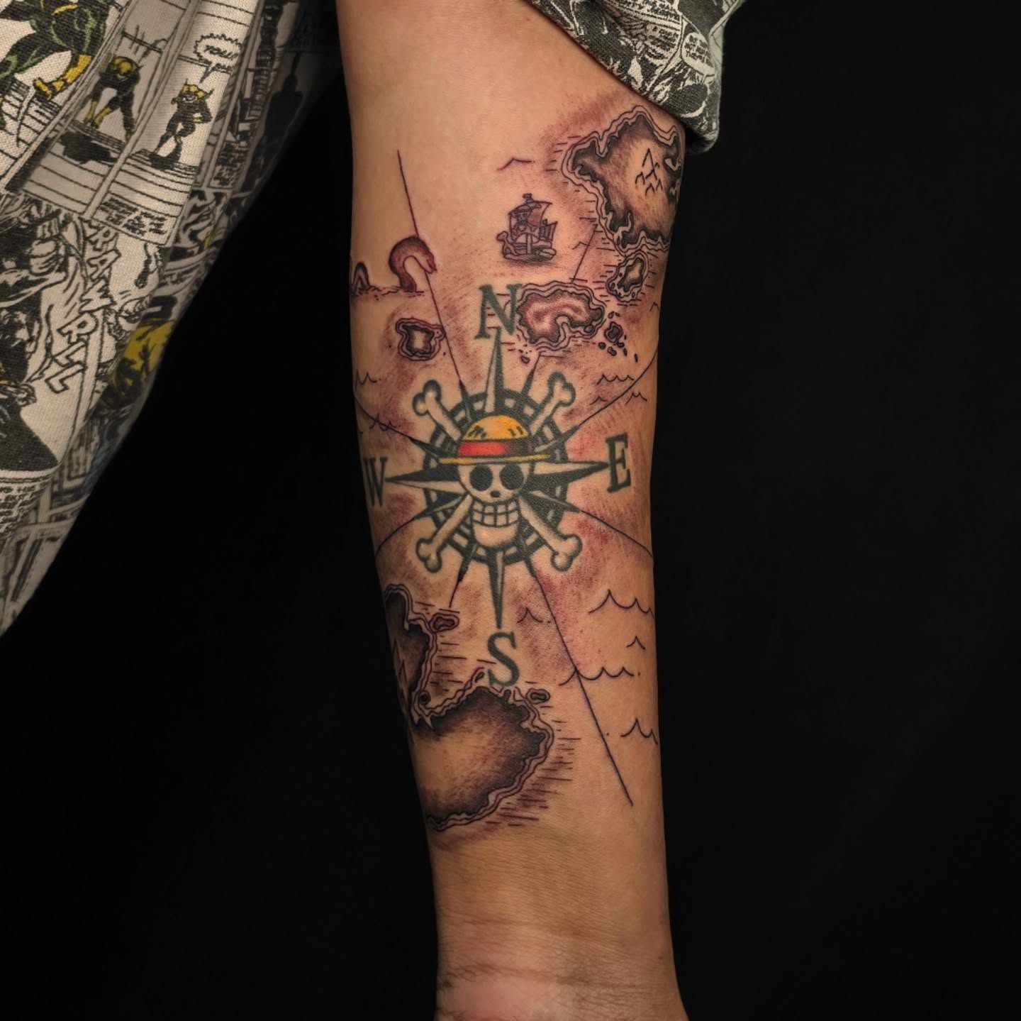 Thank you Jimmy for allowing me to do this piece! Cool addition to his One piece tattoo! (Compass with the Jolly Roger is not mine) 
.
.
.
.
#onepiecetattoo #onepiece #dmv #dmvtattooartist #marylandtattooartist