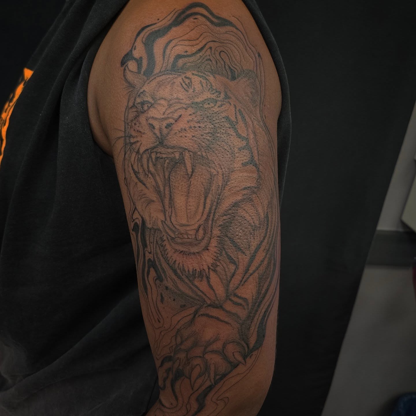 Thank you, Gabriella for allowing me to do this piece! 
.
.
.
.
.
#redoctopustattoo #redoctopusmaryland #tattoosbylinda #dmvtattooartist #dmvartists #dmv #marylandtattooartist #tigertattoos